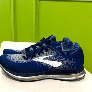 Beautiful Men Brooks  running shoes 👟
